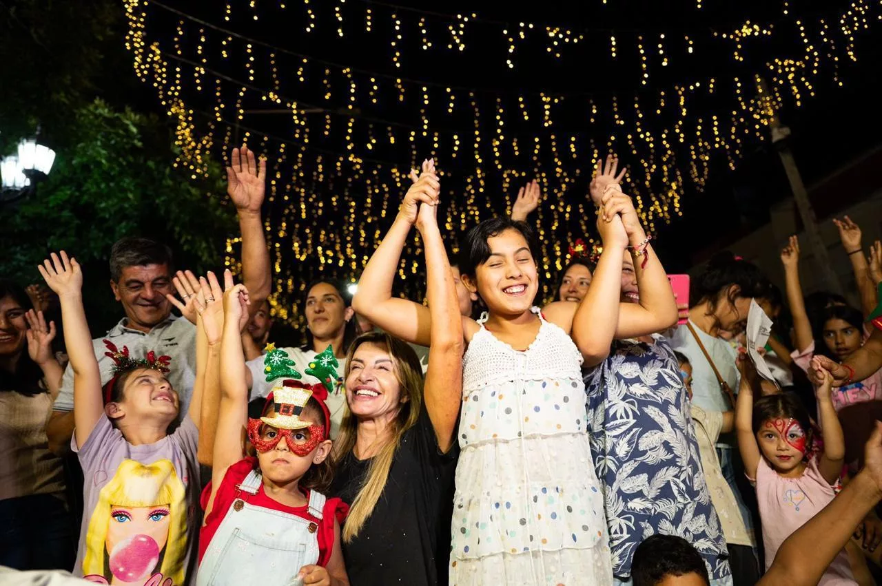 FERIA Y PASEO NAVIDEÑO: MÁS DE 35 MIL PERSONAS DISFRUTARON EL FIN DE SEMANA DE LA PROPUESTA DEL MUNICIPIO.